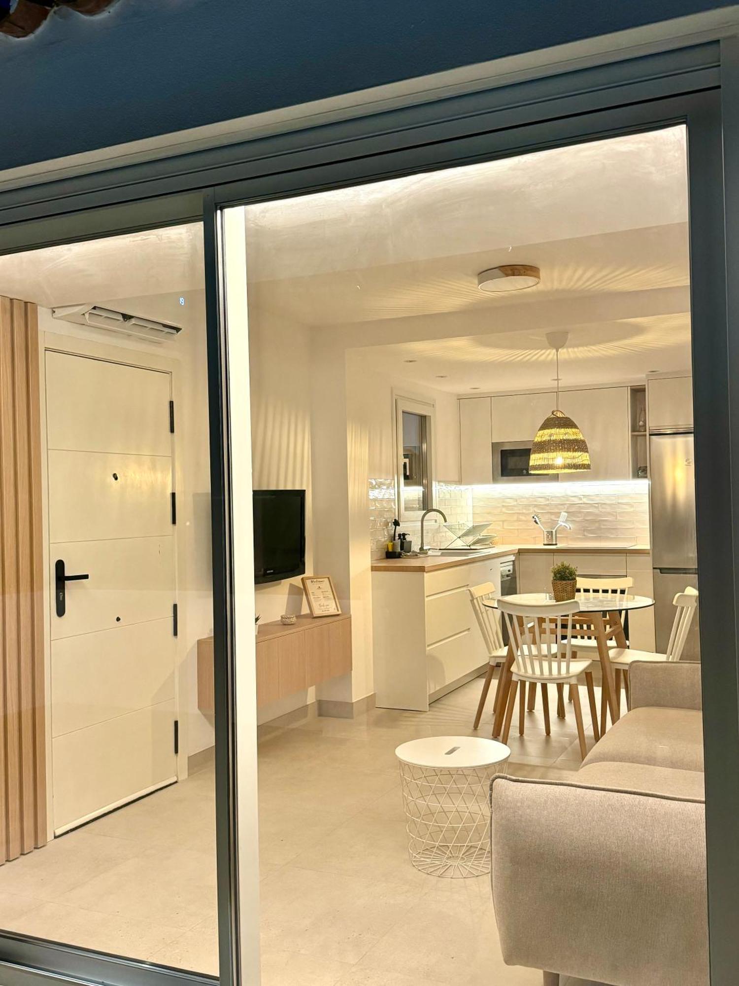 Sunnypalms - Beachfront Penthouse With Stunning Sea View Estepona Exterior foto